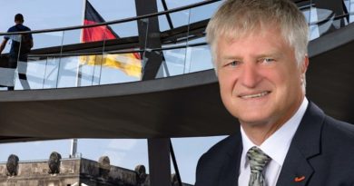 Selbstbetrug der Bundesregierung bei weltweiter Kinderarbeit geht weiter Selbstbetrug der Bundesregierung bei weltweiter Kinderarbeit geht weiter