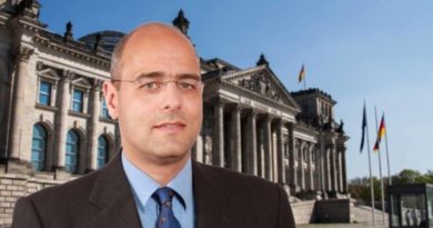 AfD im Bundestag erwägt Klage bzgl. des Nachtragshaushalts 2020 AfD im Bundestag erwägt Klage bzgl. des Nachtragshaushalts 2020